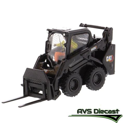 Diecast Masters 1:50 Scale Caterpillar 242D3 Skid Steer Loader 